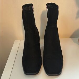 Elegant Black Women's Boots